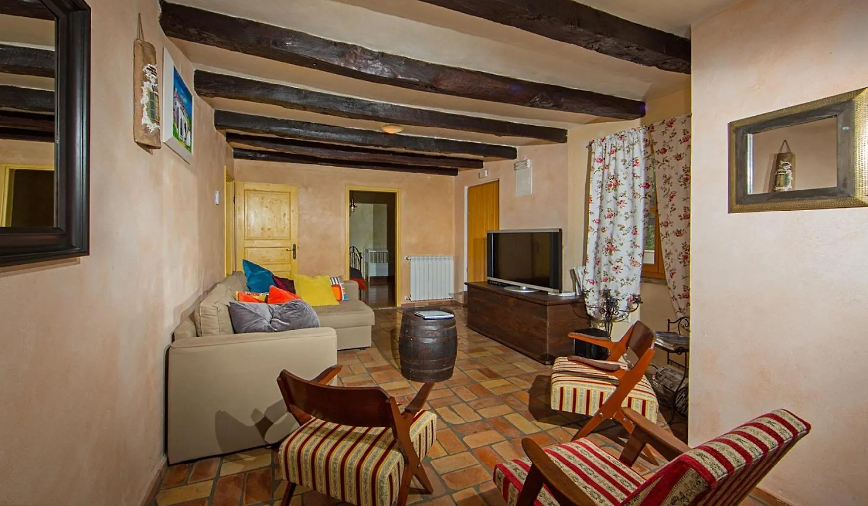 Family Oasis: Istrian Pool Retreat Villa Boljun